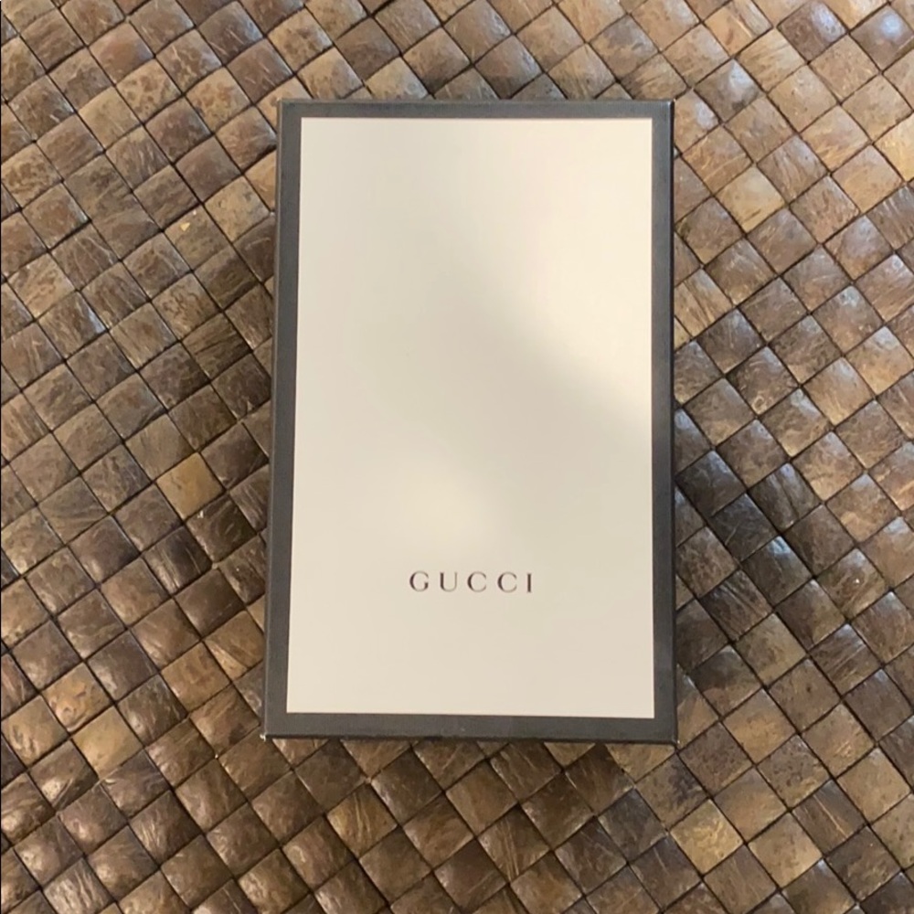 Gucci box